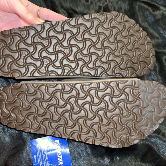 New with tags Birkenstock’s - Picture 3 of 4